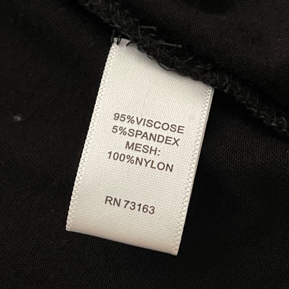 Cable and Gauge V-Neck Short Cap Sleeve Asymmetrical Black Tee Size Large - Picture 14 of 16